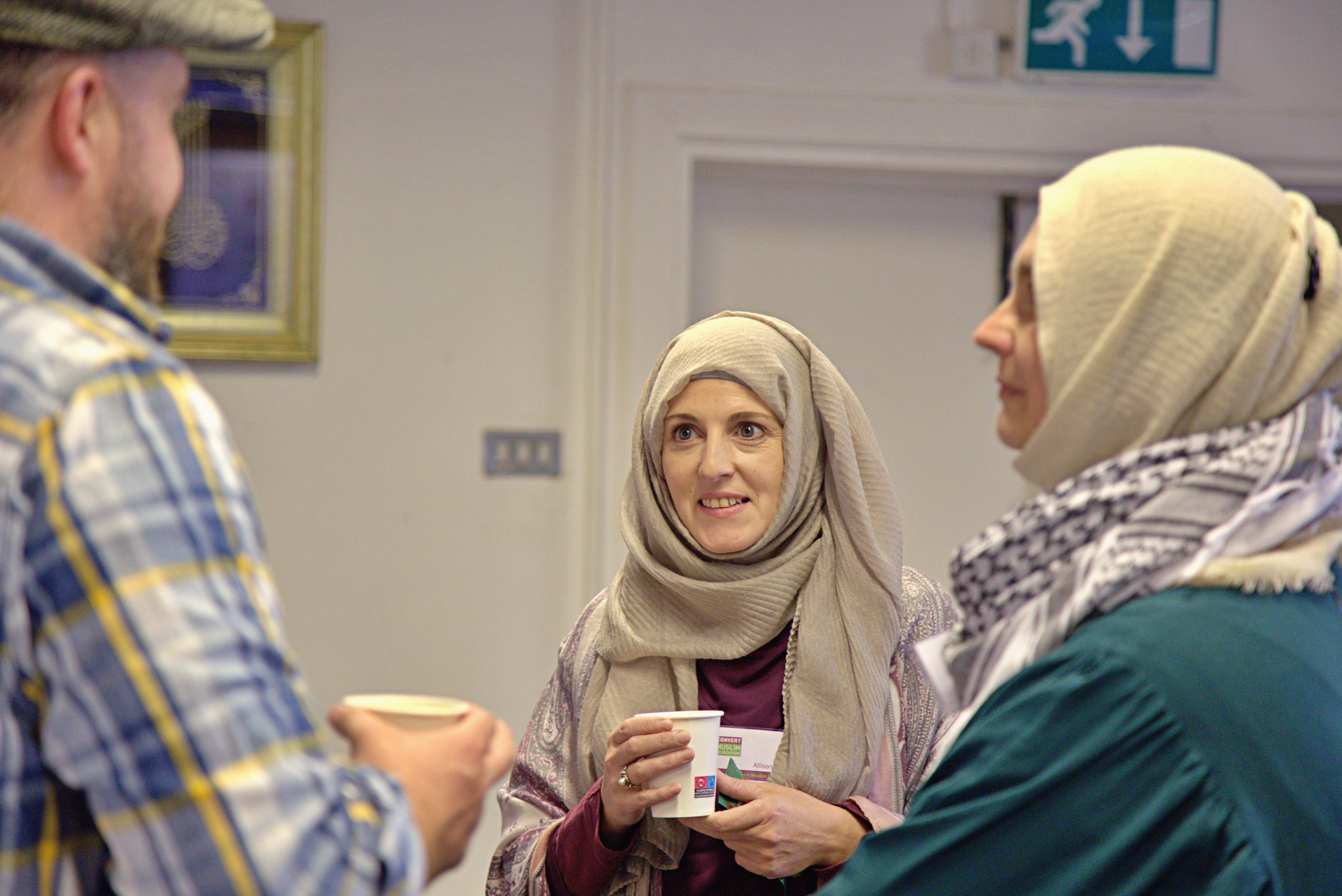 How can you help new Muslims?