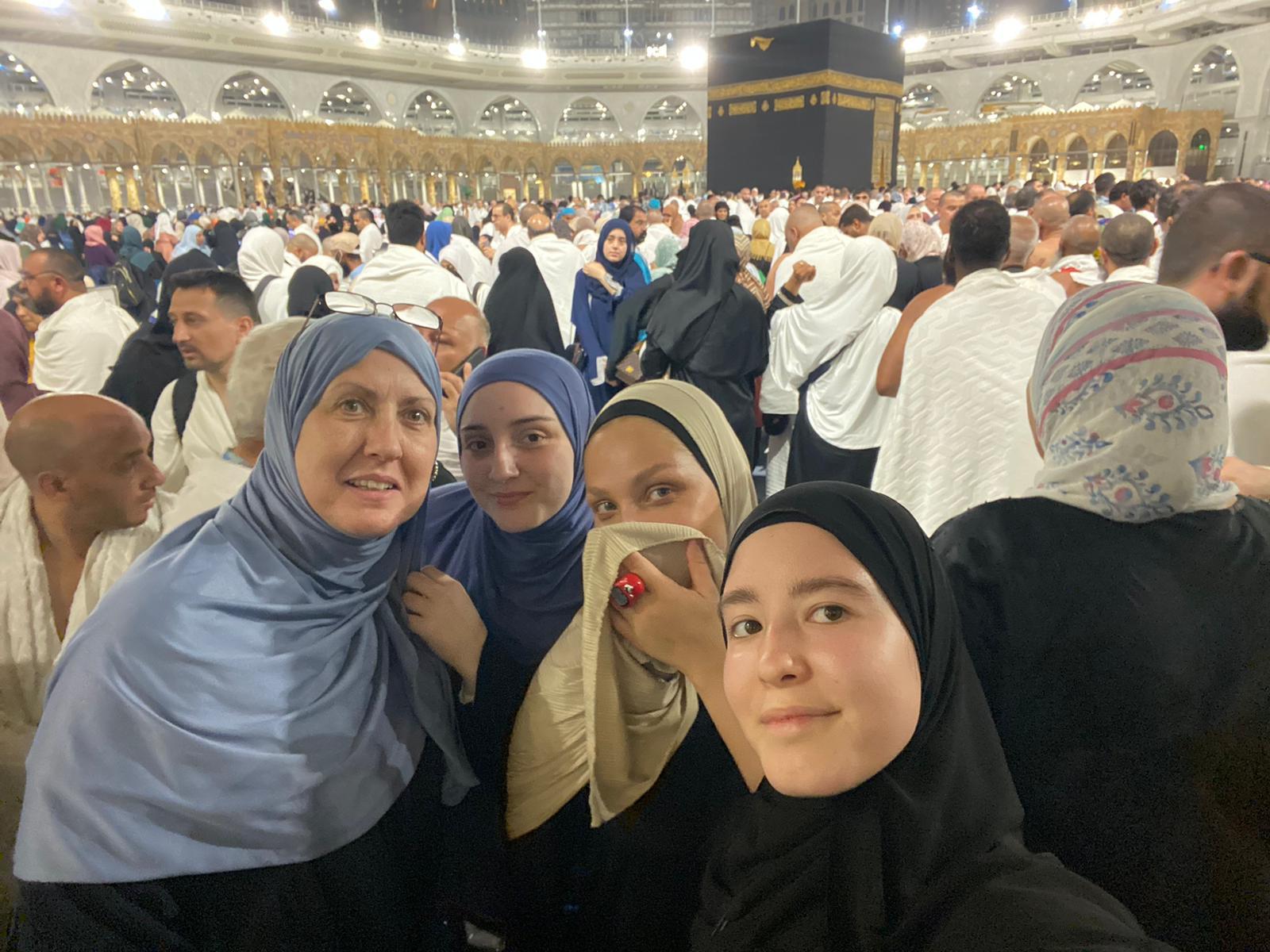 cc912739-5116-444b-b75c-4df0dc22e569